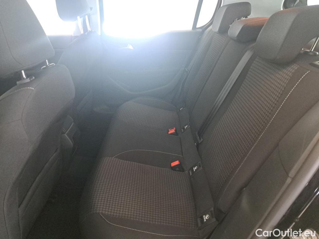 Peugeot  308  Active Business 1.2 PureTech 110 CV #9