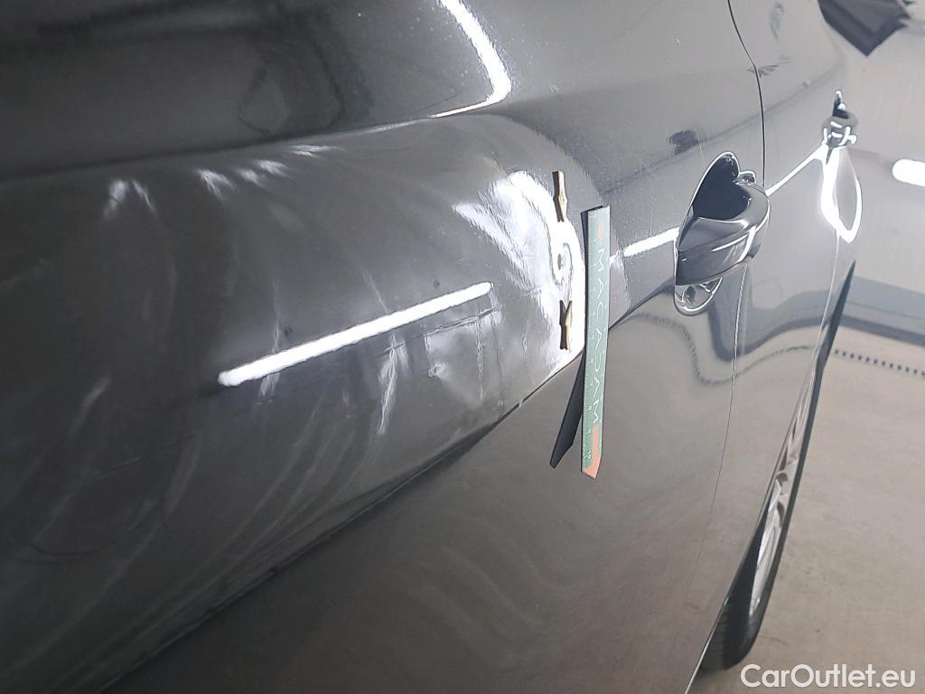 Peugeot  308  Active Business 1.2 PureTech 110 CV #27