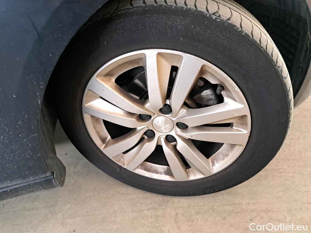 Peugeot  308  Active Business 1.2 PureTech 110 CV #21