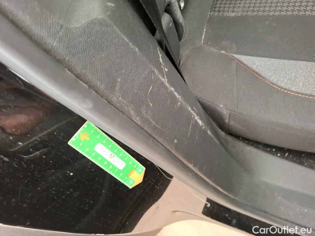 Peugeot  3008  Active Pack 1.5 HDi 130CV BVA8 E6d #23