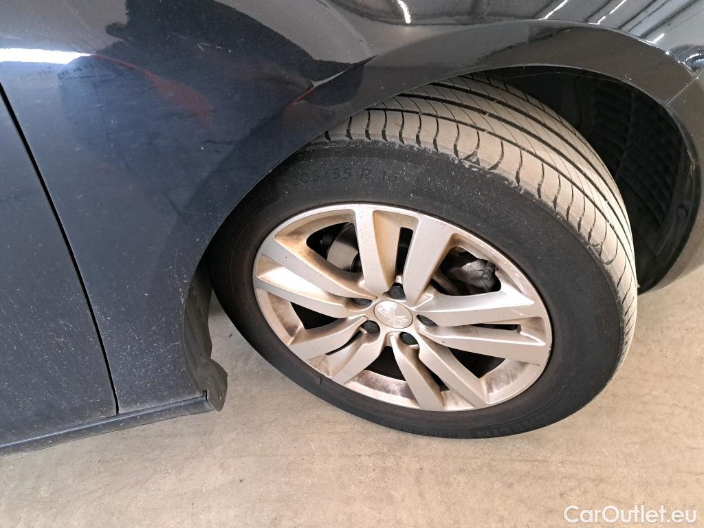 Peugeot  308  Active Business 1.2 PureTech 110 CV #20