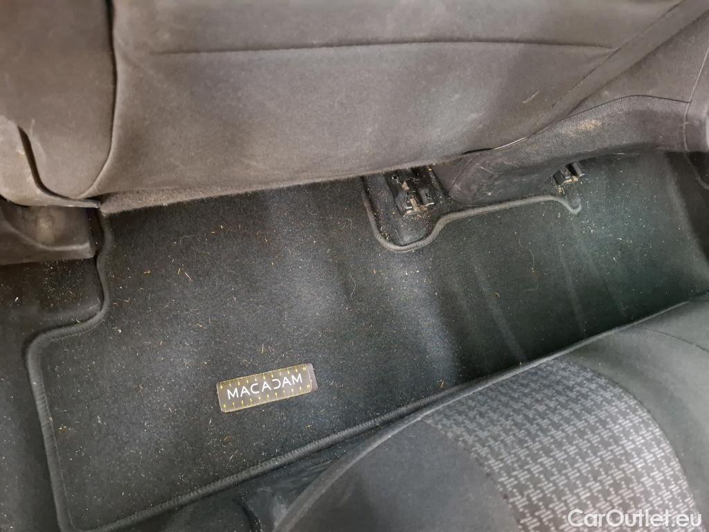 Peugeot  3008  Active Business 1.5 HDi 130CV BVA8 E6d #36