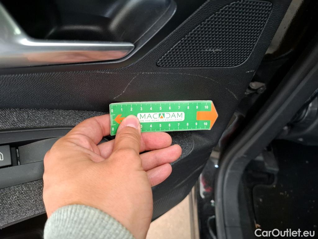 Peugeot  3008  Active Pack 1.5 HDi 130CV BVA8 E6d #20