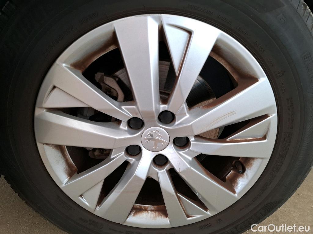 Peugeot  3008  Active Pack 1.5 HDi 130CV BVA8 E6d #11