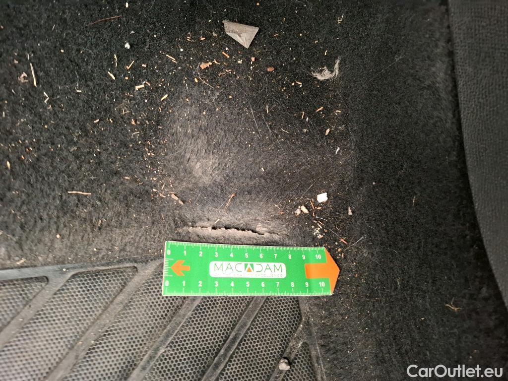 Peugeot  3008  Active Pack 1.5 HDi 130CV BVA8 E6d #16