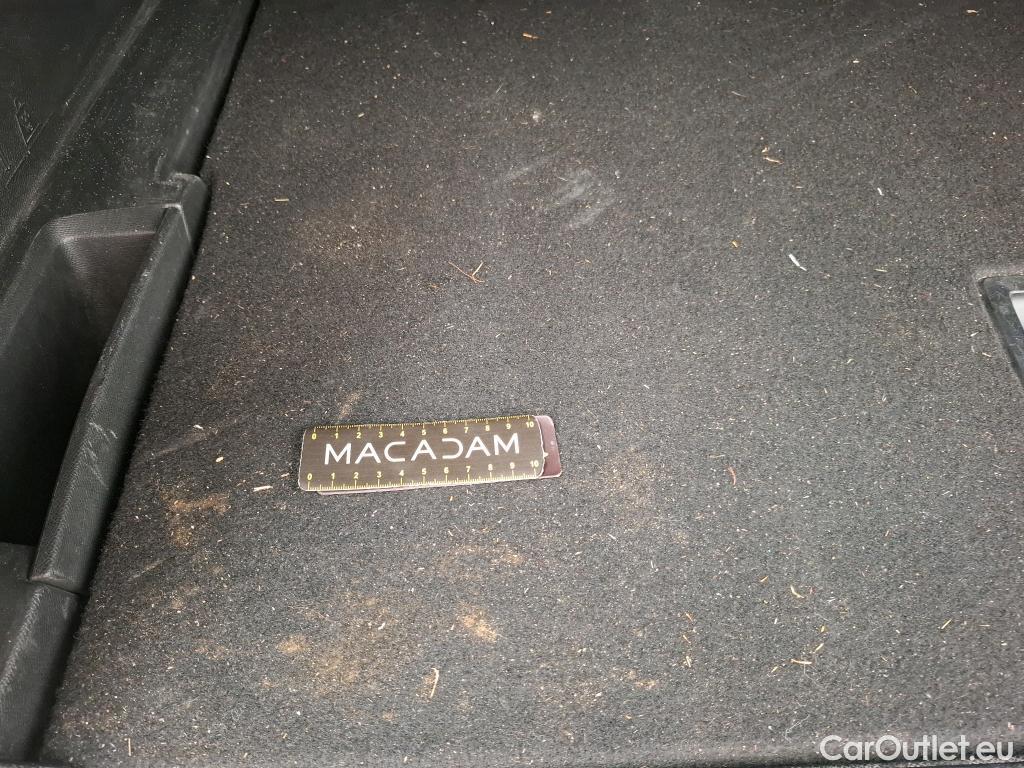 Peugeot  3008  Active Business 1.5 HDi 130CV BVA8 E6d #32