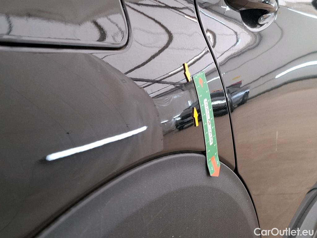 Peugeot  3008  Active Pack 1.5 HDi 130CV BVA8 E6d #32