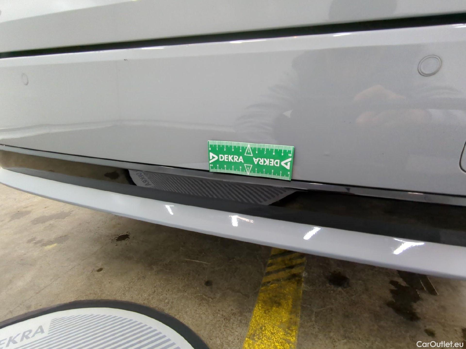 Toyota  Corolla TOYOTA  Touring Sports / 2018 / 5P / Break Hybride 122h Dynamic Business Beyond Zer #44