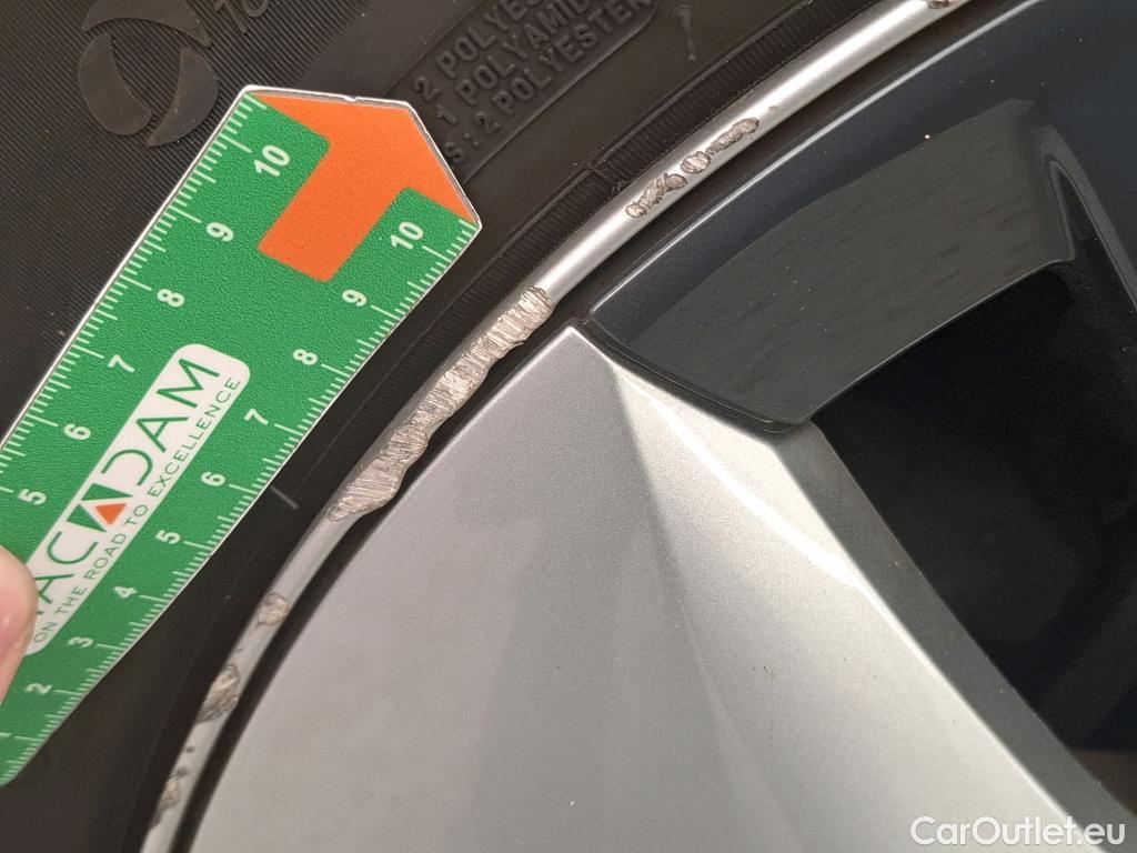 Tesla  Model Y TESLA  / 2020 / 5P / SUV Grand Autonomie Dual Motor AWD #6