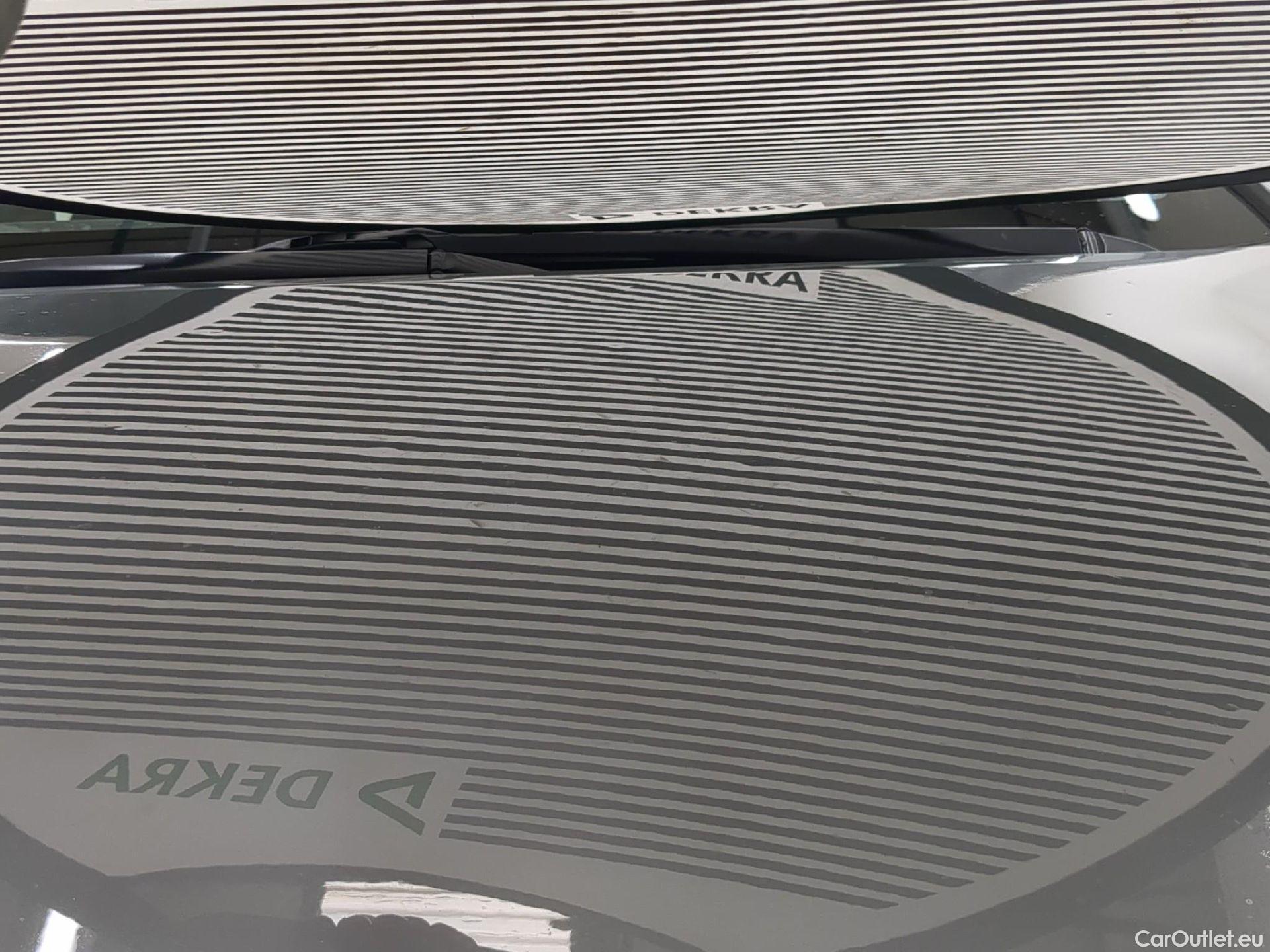 Toyota  Corolla TOYOTA  Touring Sports / 2018 / 5P / Break Hybride 122h Dynamic Business Beyond Zer #29