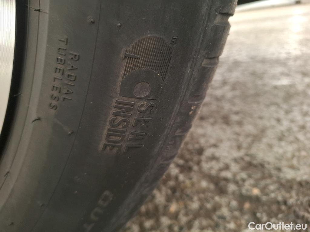 Volkswagen  ID.4  Pro Performance 77kWh BVA #12