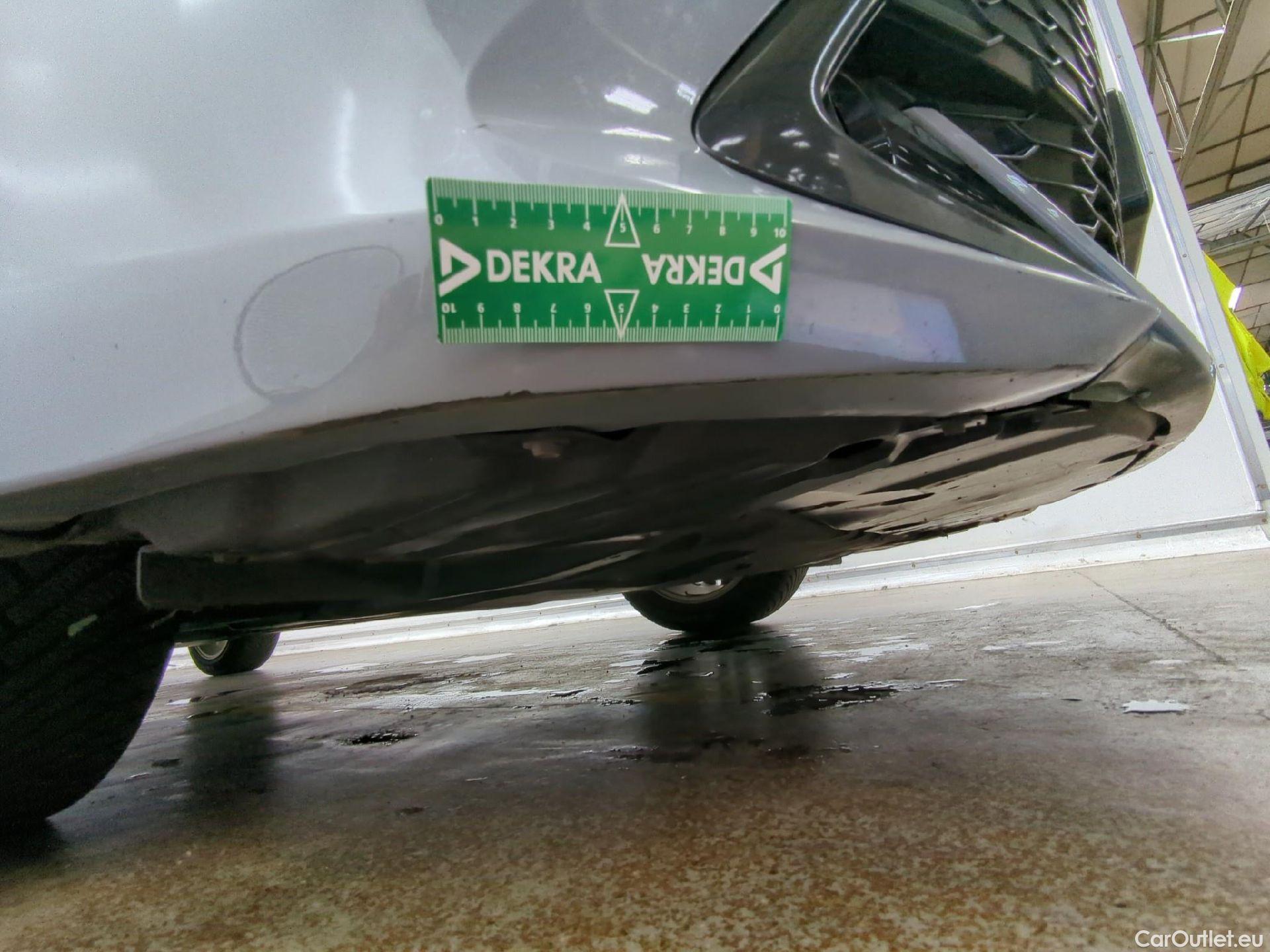 Toyota  Corolla TOYOTA  Touring Sports / 2018 / 5P / Break Hybride 122h Dynamic Business Beyond Zer #37