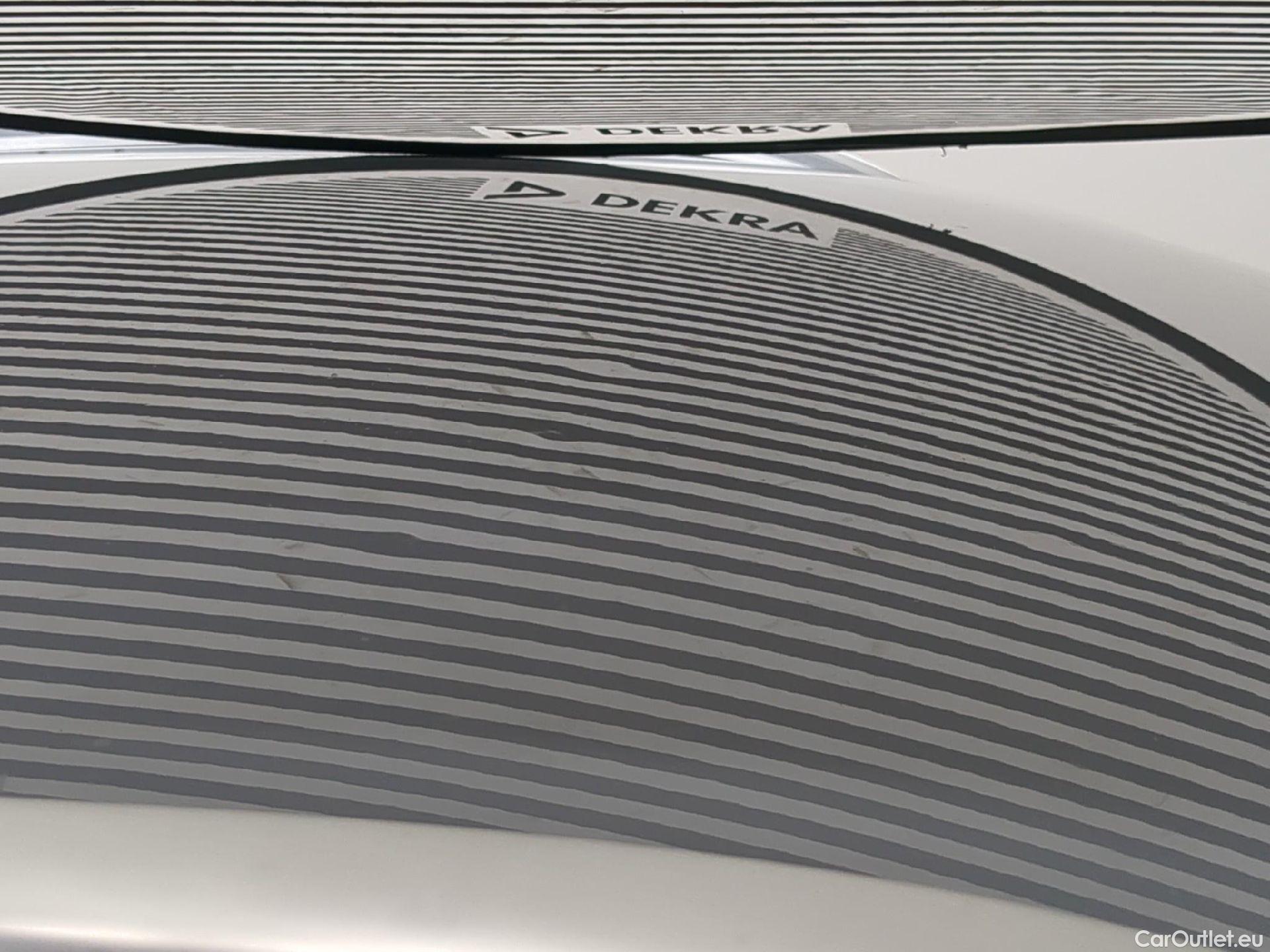 Toyota  Corolla TOYOTA  Touring Sports / 2018 / 5P / Break Hybride 122h Dynamic Business Beyond Zer #16