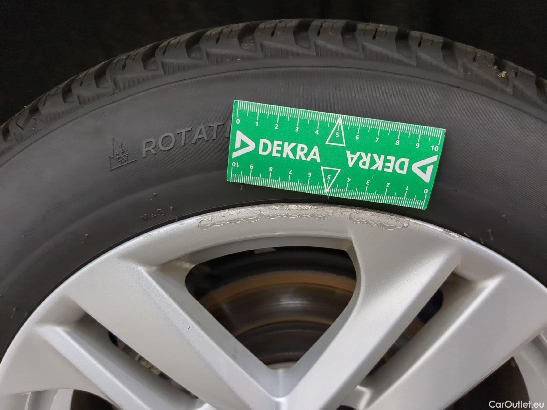 Toyota  Corolla TOYOTA  Touring Sports / 2018 / 5P / Break Hybride 122h Dynamic Business Beyond Zer #10