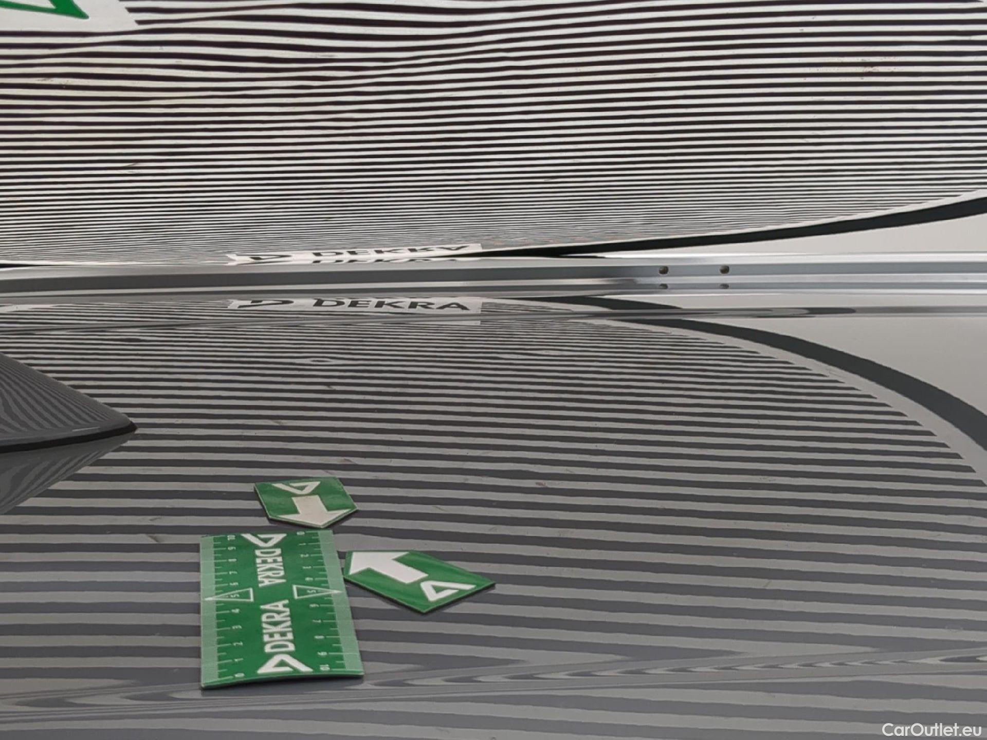 Toyota  Corolla TOYOTA  Touring Sports / 2018 / 5P / Break Hybride 122h Dynamic Business Beyond Zer #20