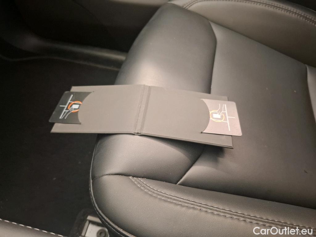 Tesla  Model Y TESLA  / 2020 / 5P / SUV Grand Autonomie Dual Motor AWD #14