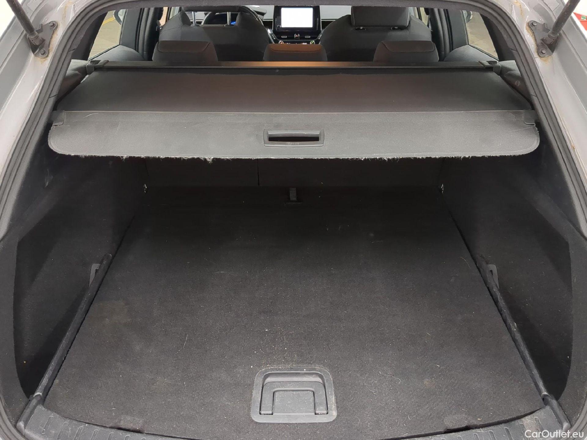 Toyota  Corolla TOYOTA  Touring Sports / 2018 / 5P / Break Hybride 122h Dynamic Business Beyond Zer #9