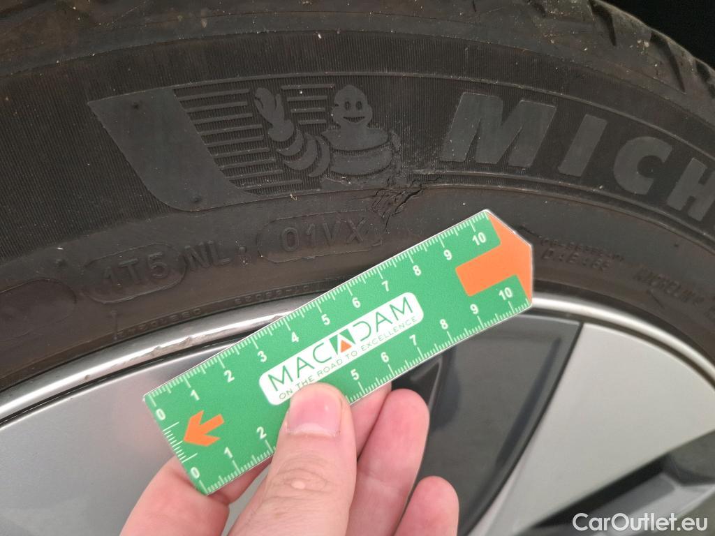 Tesla  Model Y TESLA  / 2020 / 5P / SUV Grand Autonomie Dual Motor AWD #8