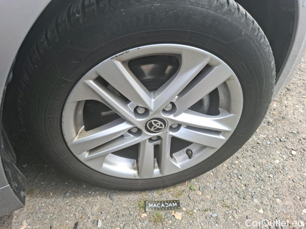 Toyota  Corolla TOYOTA  / 2018 / 5P / Berline Hybride 122h Dynamic Business Beyond Zer #2