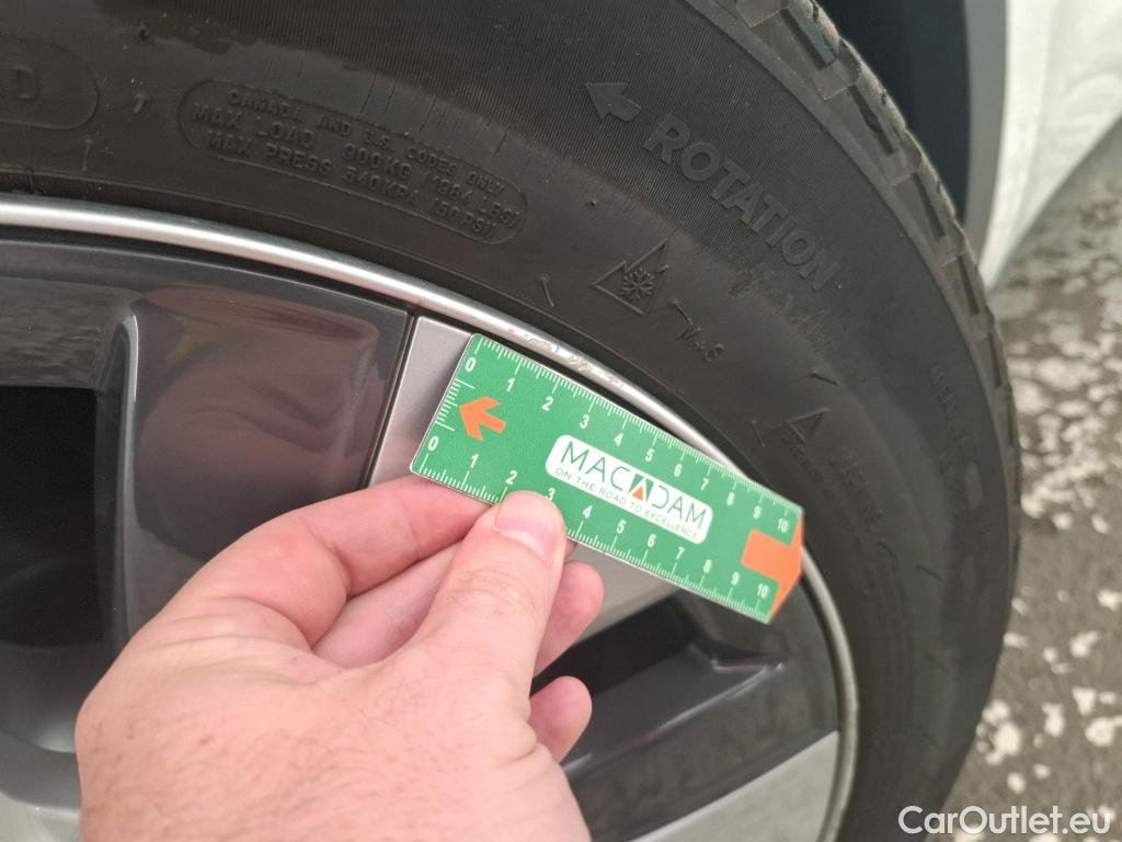 Tesla  Model Y TESLA  / 2020 / 5P / SUV Grand Autonomie Dual Motor AWD #17