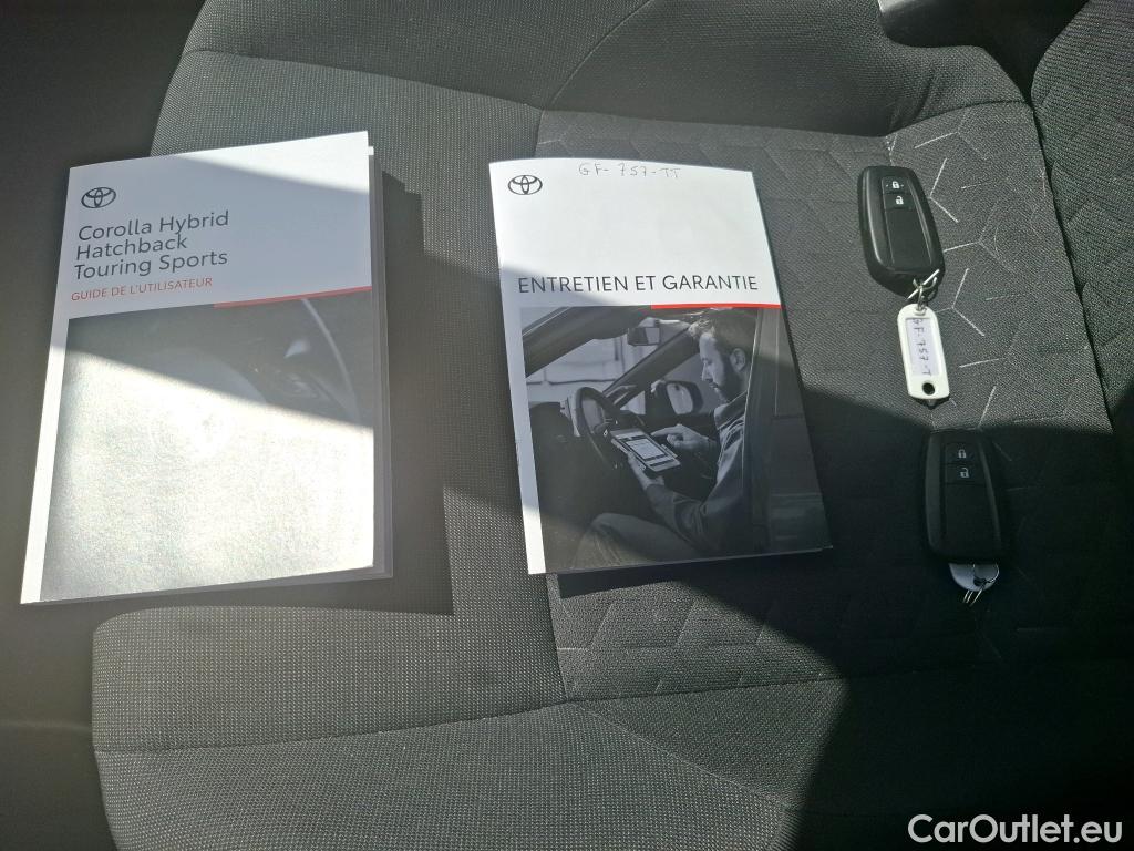 Toyota  Corolla TOYOTA  / 2018 / 5P / Berline Hybride 122h Dynamic Business Beyond Zer #12