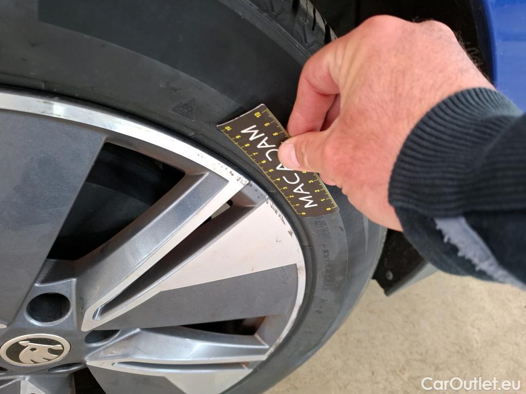  Skoda  ENYAQ  iV 60 Loft 62kWh BVA #19