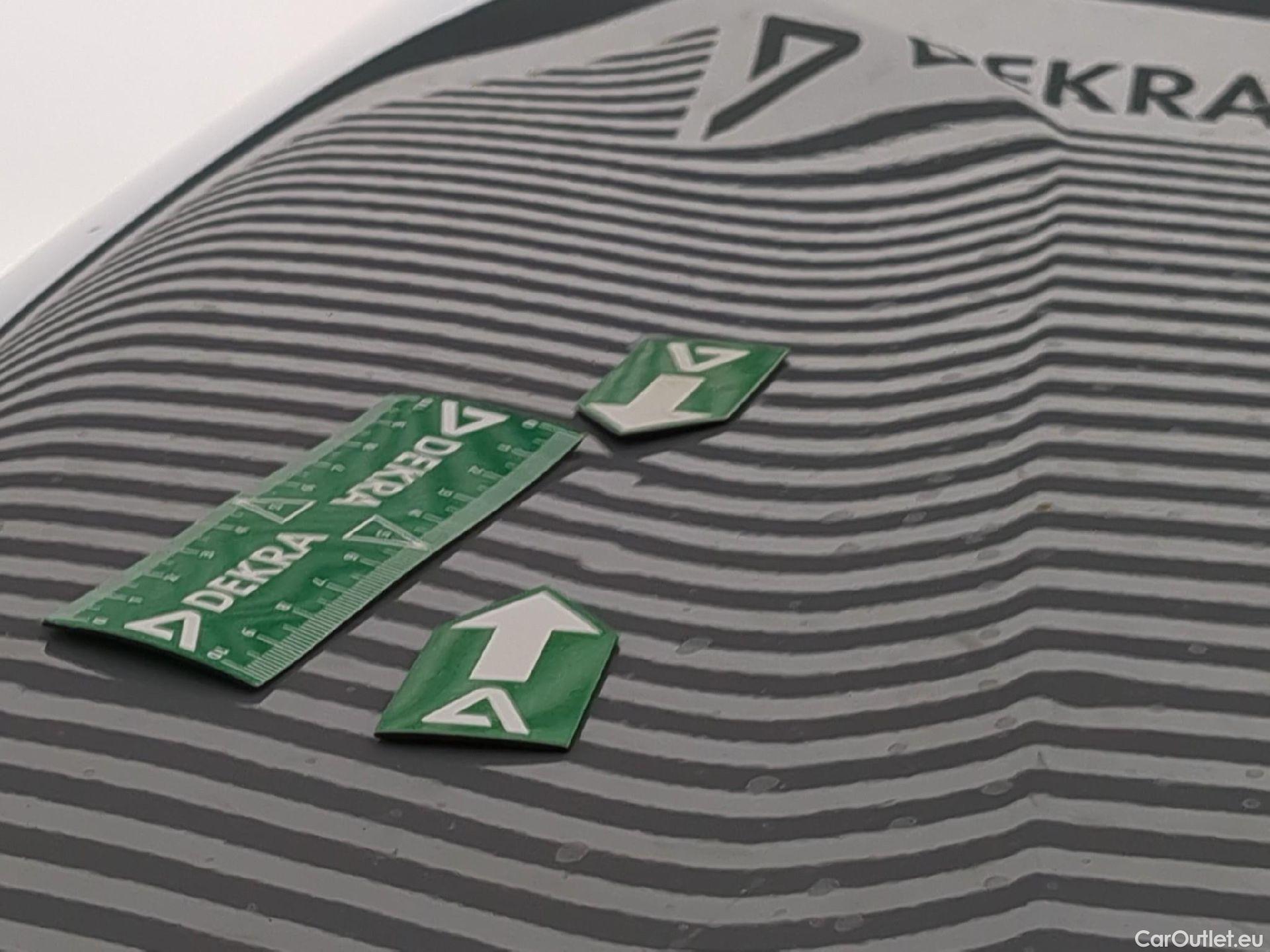 Toyota  Corolla TOYOTA  Touring Sports / 2018 / 5P / Break Hybride 122h Dynamic Business Beyond Zer #36