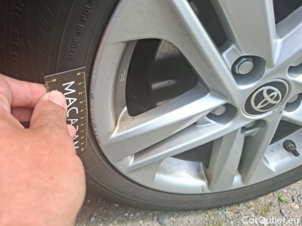 Toyota  Corolla TOYOTA  / 2018 / 5P / Berline Hybride 122h Dynamic Business Beyond Zer #4