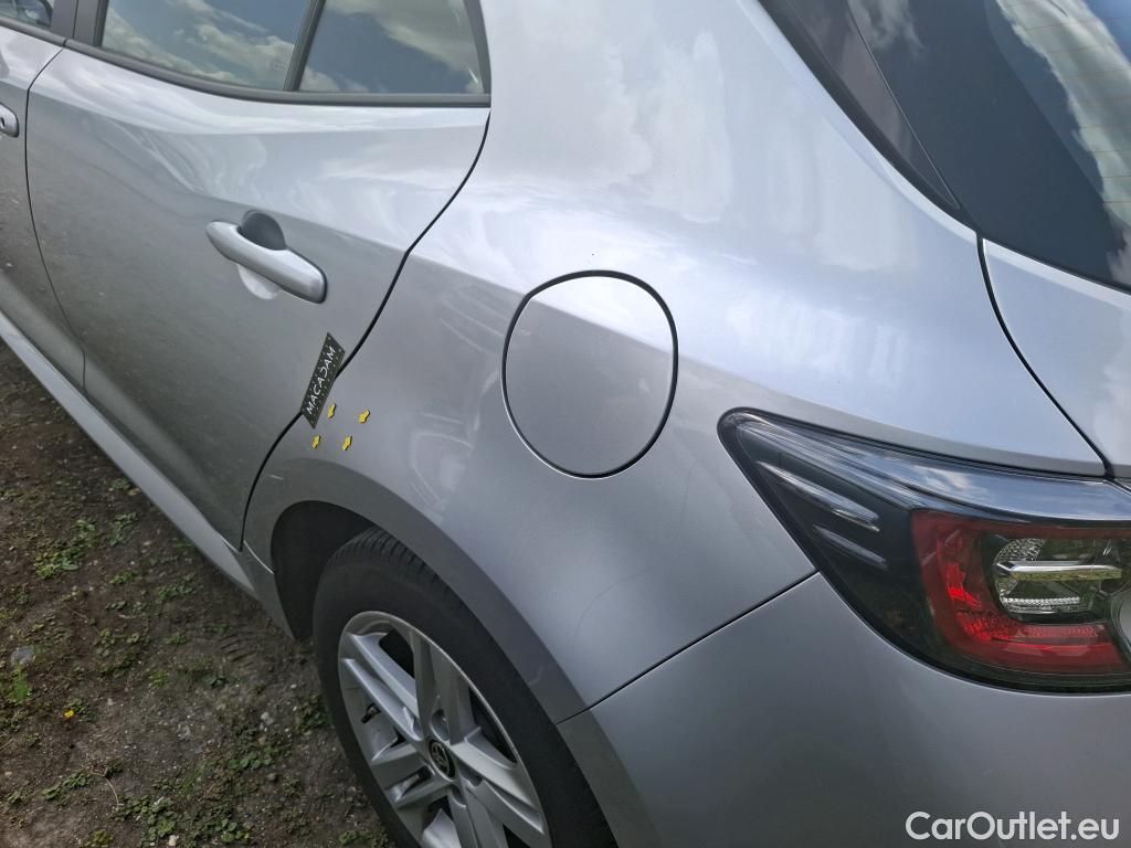 Toyota  Corolla TOYOTA  / 2018 / 5P / Berline Hybride 122h Dynamic Business Beyond Zer #8