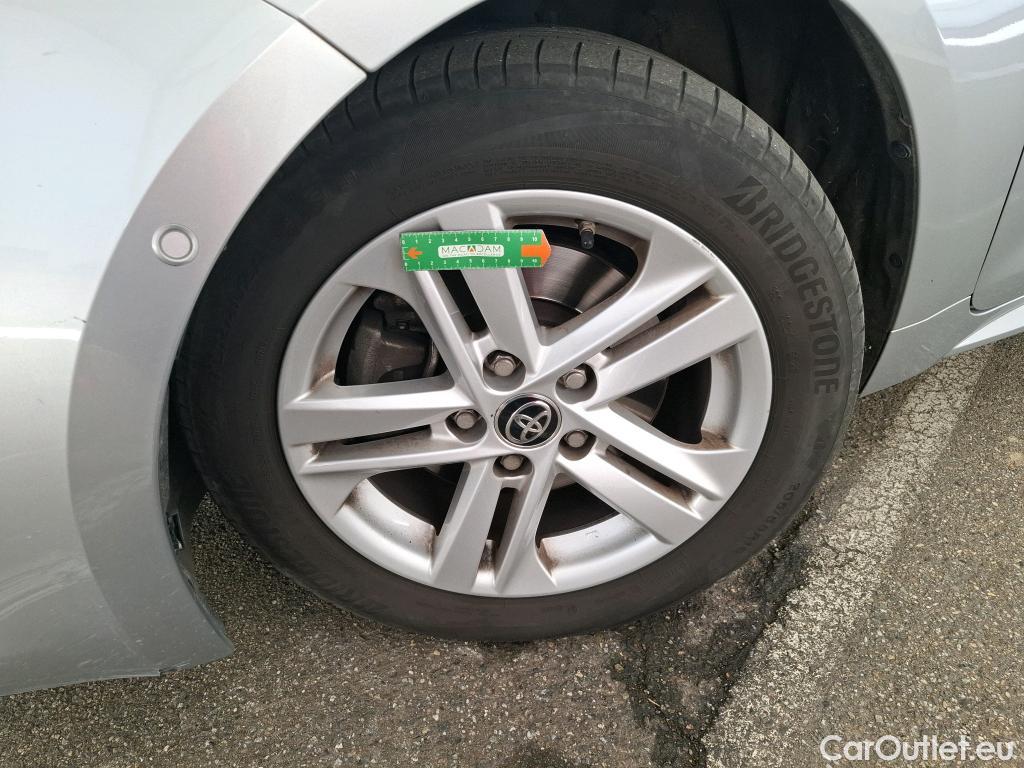 Toyota  Corolla TOYOTA  / 2018 / 5P / Berline Hybride 184h Dynamic Business Beyond Zer #23