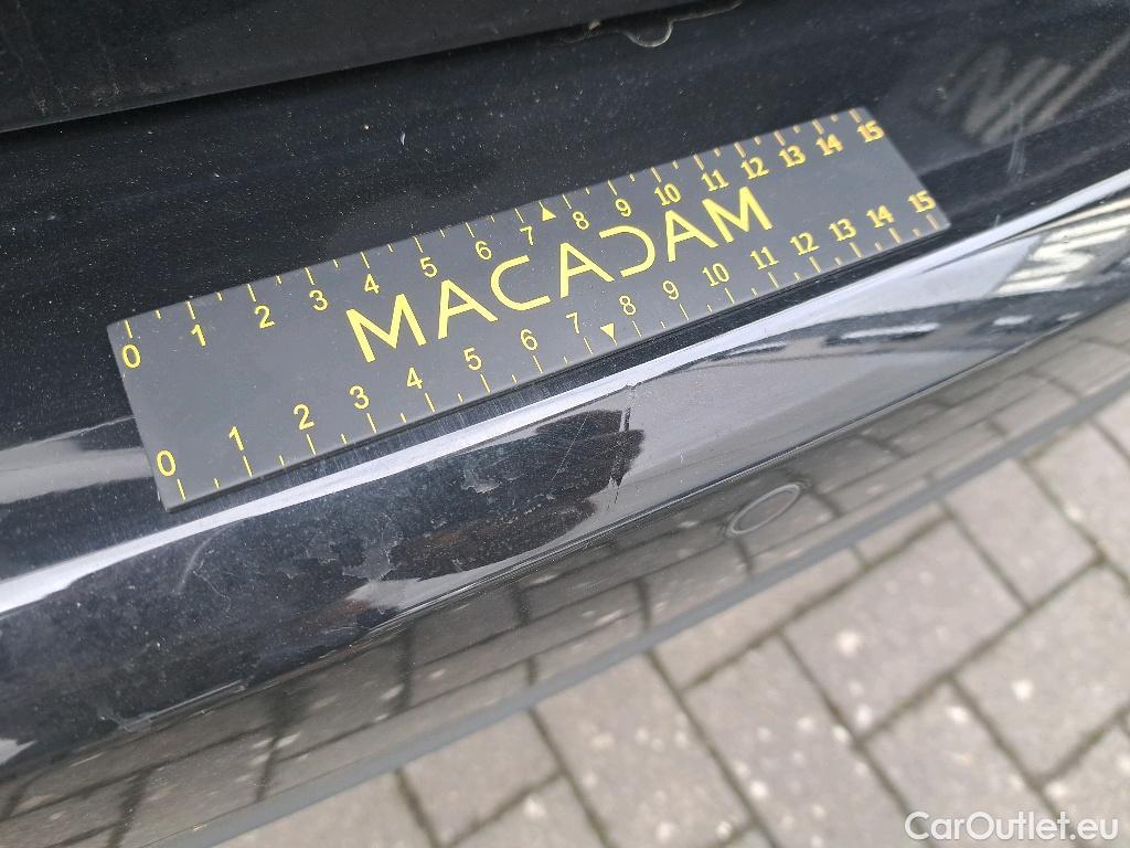 Mercedes  B-Klasse B180d Business Solution 1.5d 116pk/cv 5p Manual Diesel  4 #40