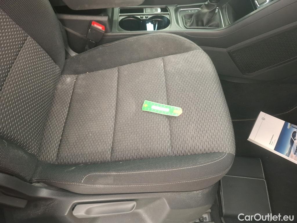  Volkswagen  Touran  Lounge Business BMT/Start-Stopp 2.0 TDI 150CV BVA7 E6d #4