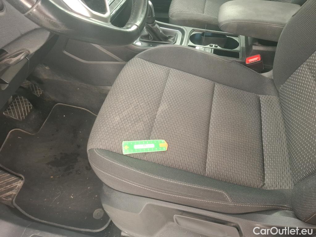  Volkswagen  Touran  Lounge Business BMT/Start-Stopp 2.0 TDI 150CV BVA7 E6d #3