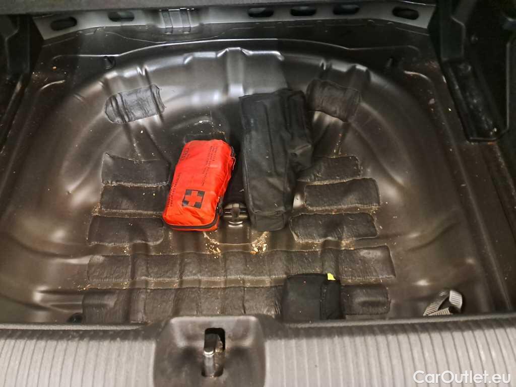 Audi  Q2 Advanced 30 1.0TFSi 110pk/cv 5p Manual Petrol  6 #17