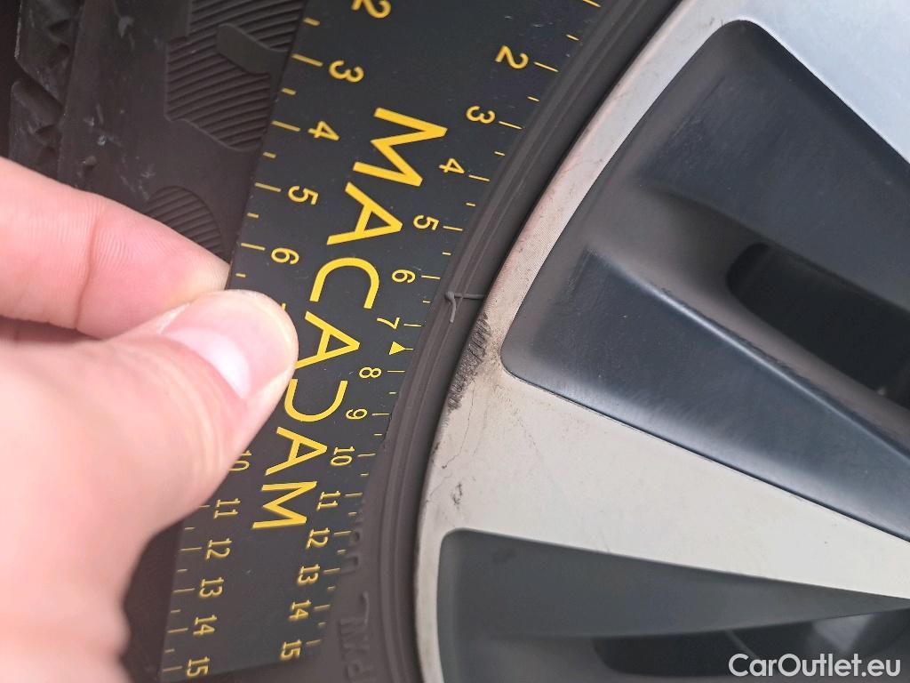 Mercedes  B-Klasse B180d Business Solution 1.5d 116pk/cv 5p Manual Diesel  4 #46