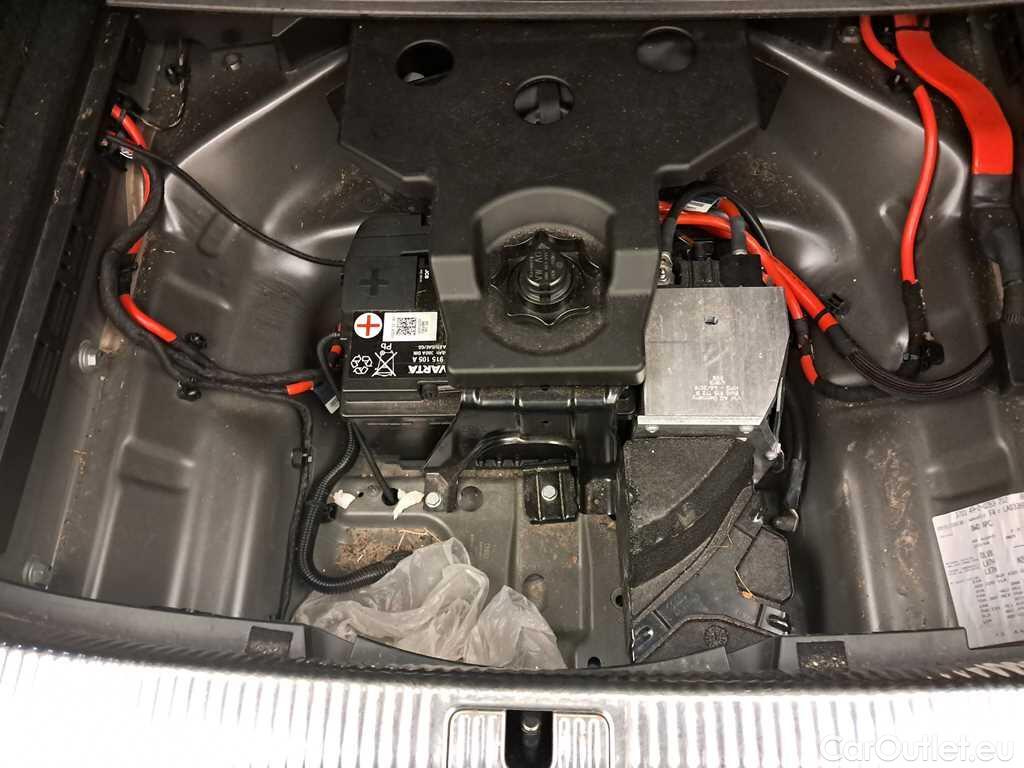 Audi  A4 Avant 35 2.0TFSi 150pk/cv 5p Manual Petrol  2 #17