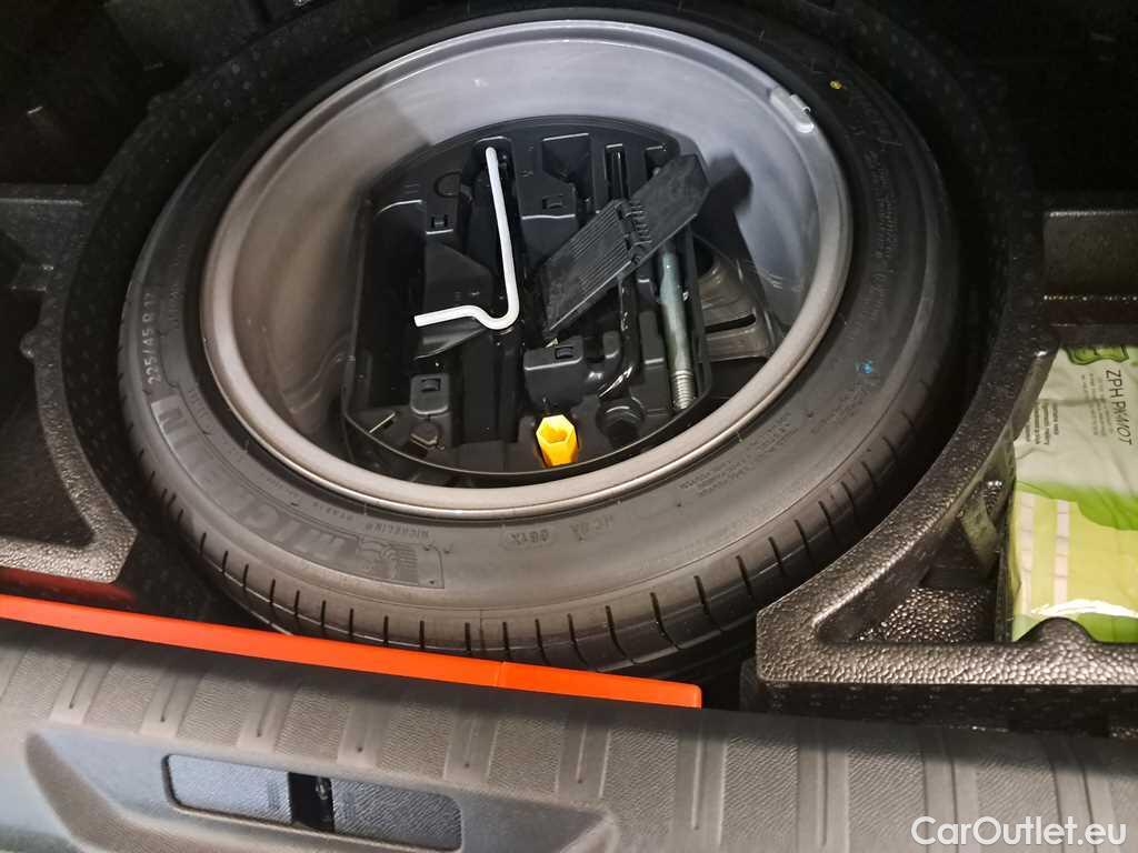 Peugeot  308 Allure 1.5BlueHDi S&S 130pk/cv 5p EAT8 Automatic Diesel  3 #17