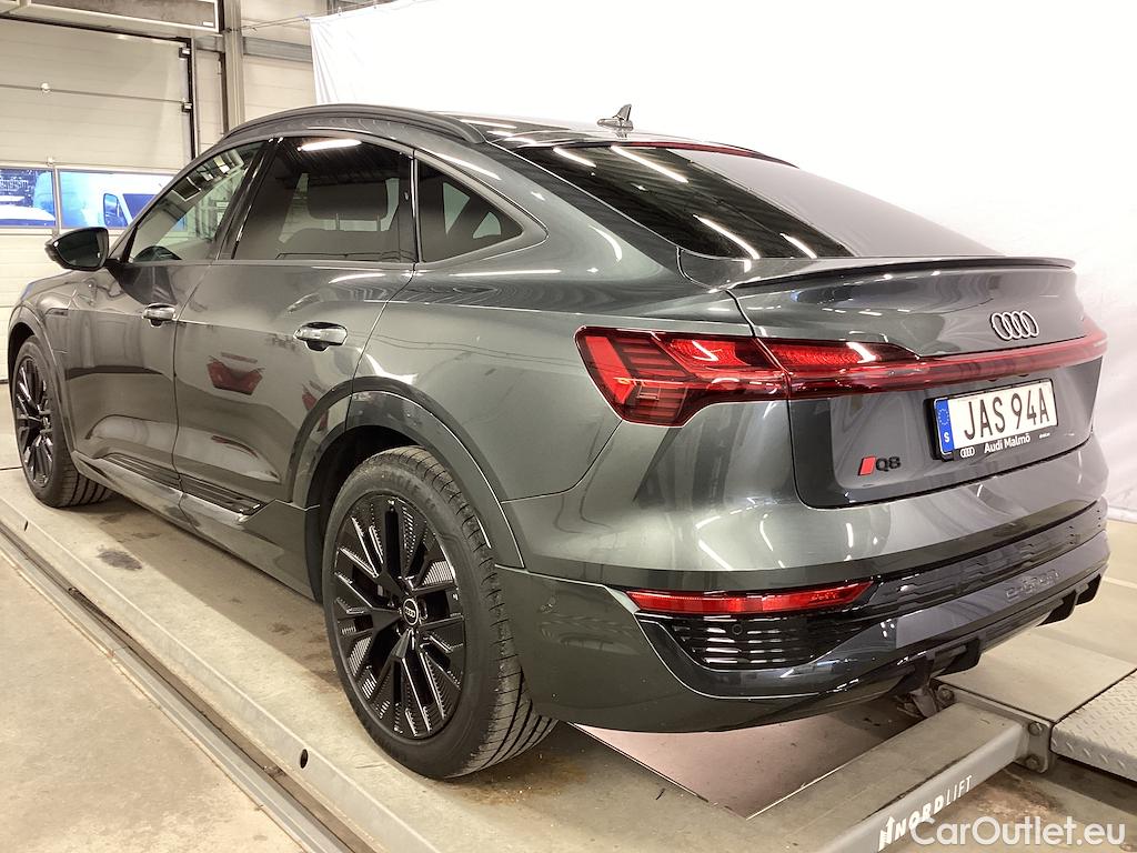 Audi  Q8 portback 55 e-tron quattro S-Line Selection Pano Drag #4