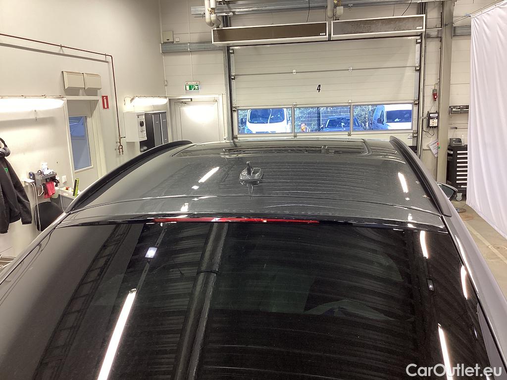 Audi  Q8 portback 55 e-tron quattro S-Line Selection Pano Drag #11