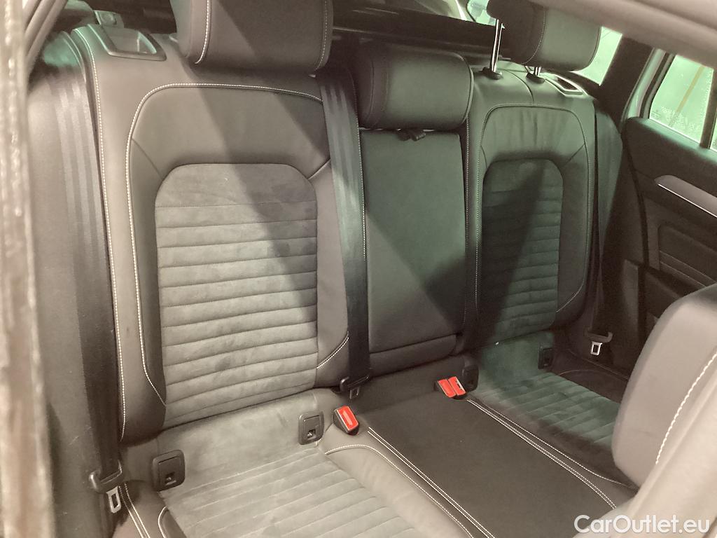 Volkswagen  Passat TDI 200 4M SC Executive R-Line Drag Värmare #13