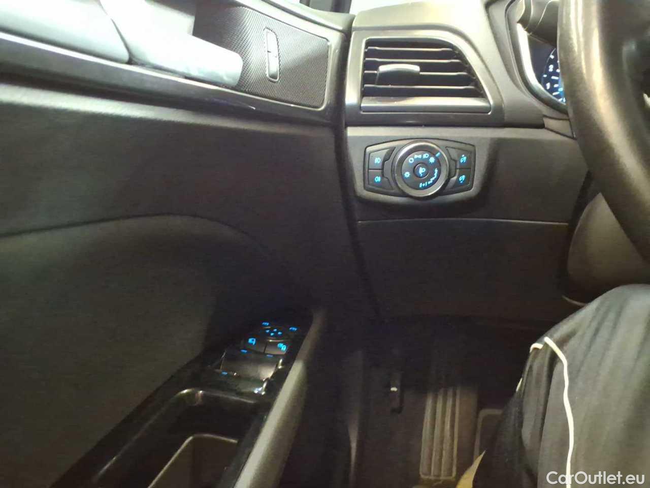 Ford  Mondeo Turnier 2.0 EcoBlue Aut. Titanium Automatic Diesel  27 #16