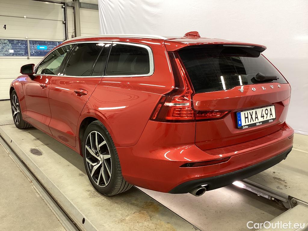 Volvo  V60 T6 AWD Momentum Advanced Edt VOC Teknik Drag #4
