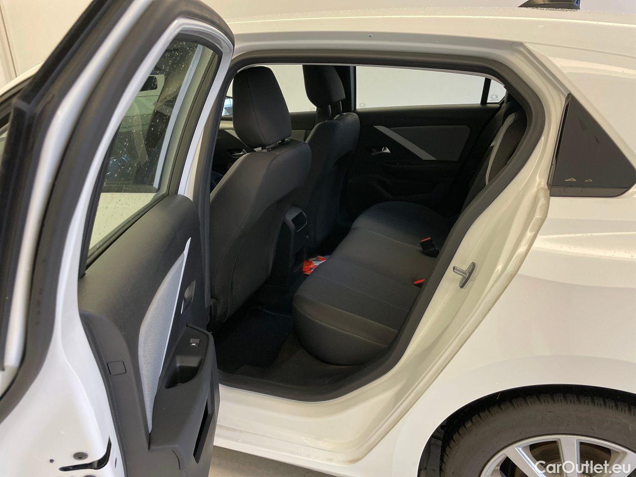 Opel  Astra 1.5 D Edition - Manual Diesel  29 #9