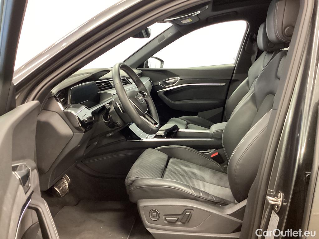 Audi  Q8 portback 55 e-tron quattro S-Line Selection Pano Drag #9