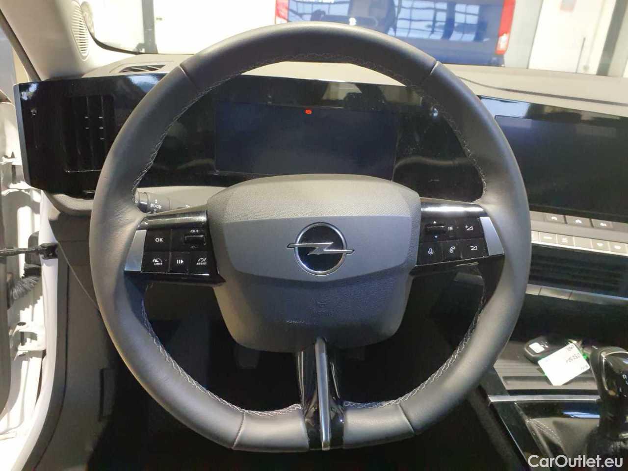 Opel  Astra 1.5 D Edition - Manual Diesel  29 #14