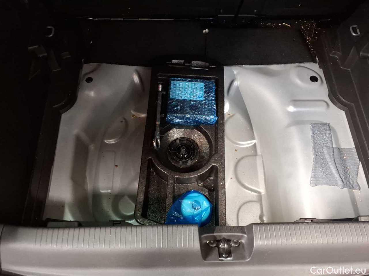 Opel  Crossland 1.2 Elegance Paket Manual Petrol  31 #19