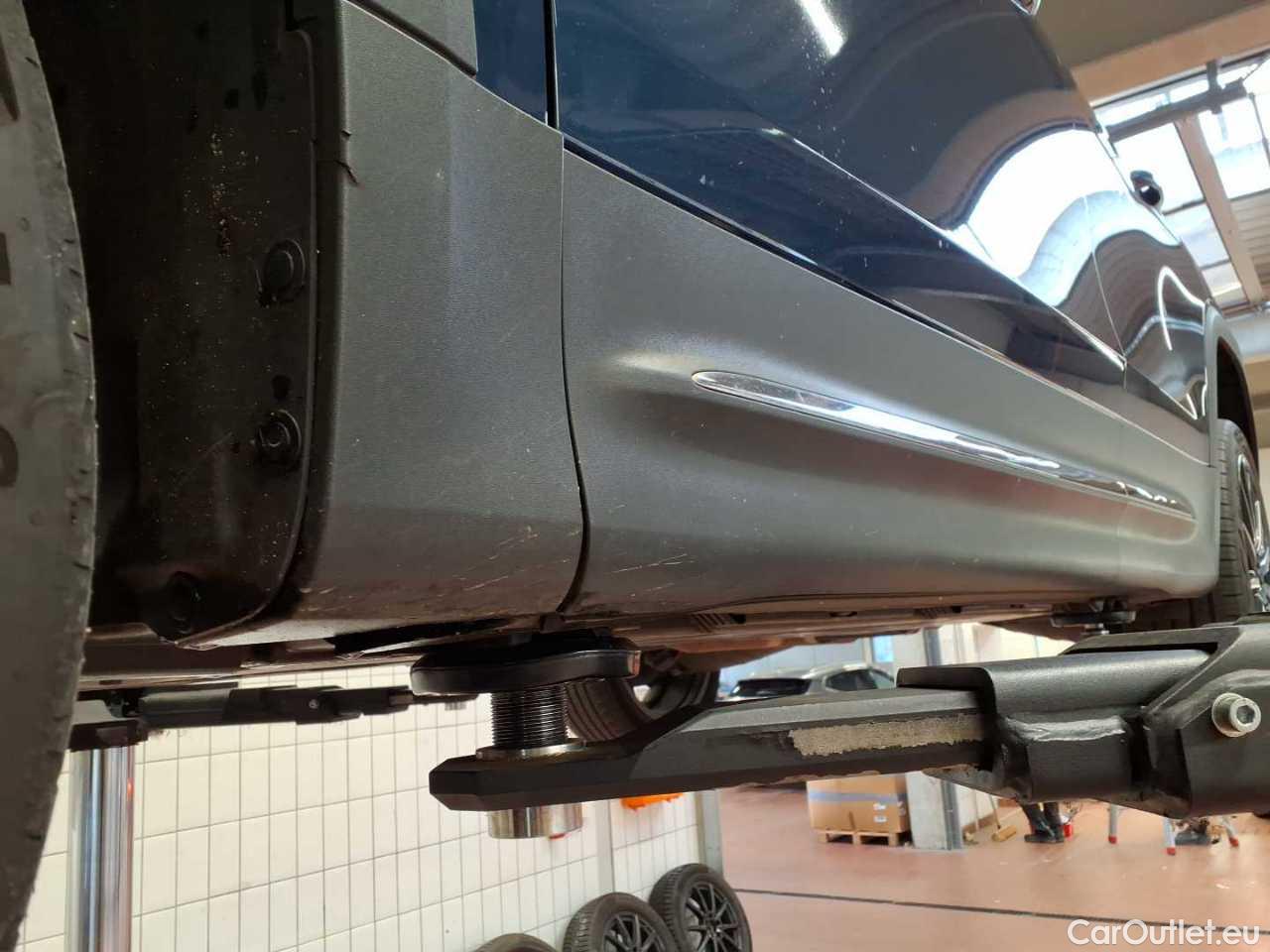 Mercedes  GLB 220 d 4Matic 8G-DCT AMG Line Automatic Diesel  39 #23