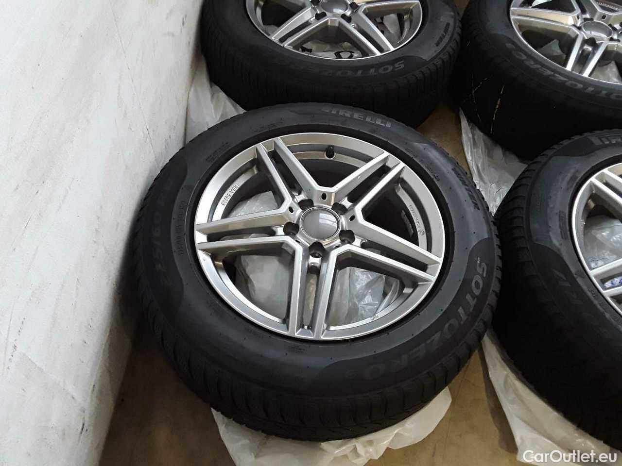 Audi  A6 Avant 40 TDI S tronic sport Automatic Diesel/Electric  33 #13