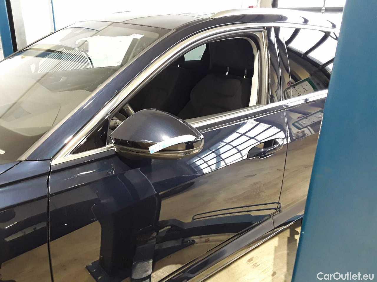 Audi  A6 Avant 40 TDI S tronic sport Automatic Diesel/Electric  33 #40