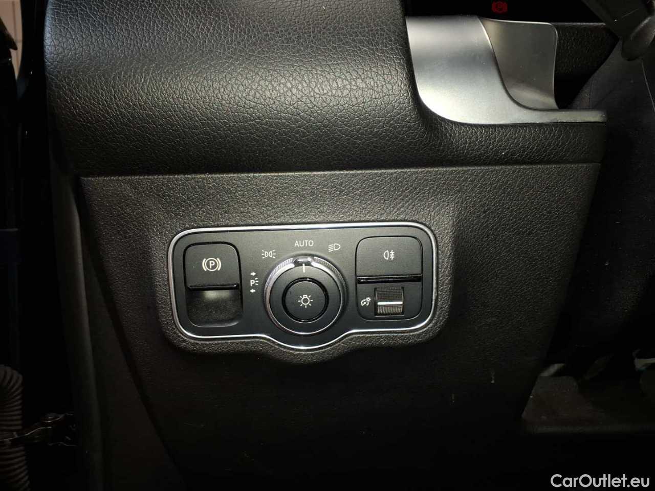 Mercedes  GLB 220 d 4Matic 8G-DCT AMG Line Automatic Diesel  39 #15